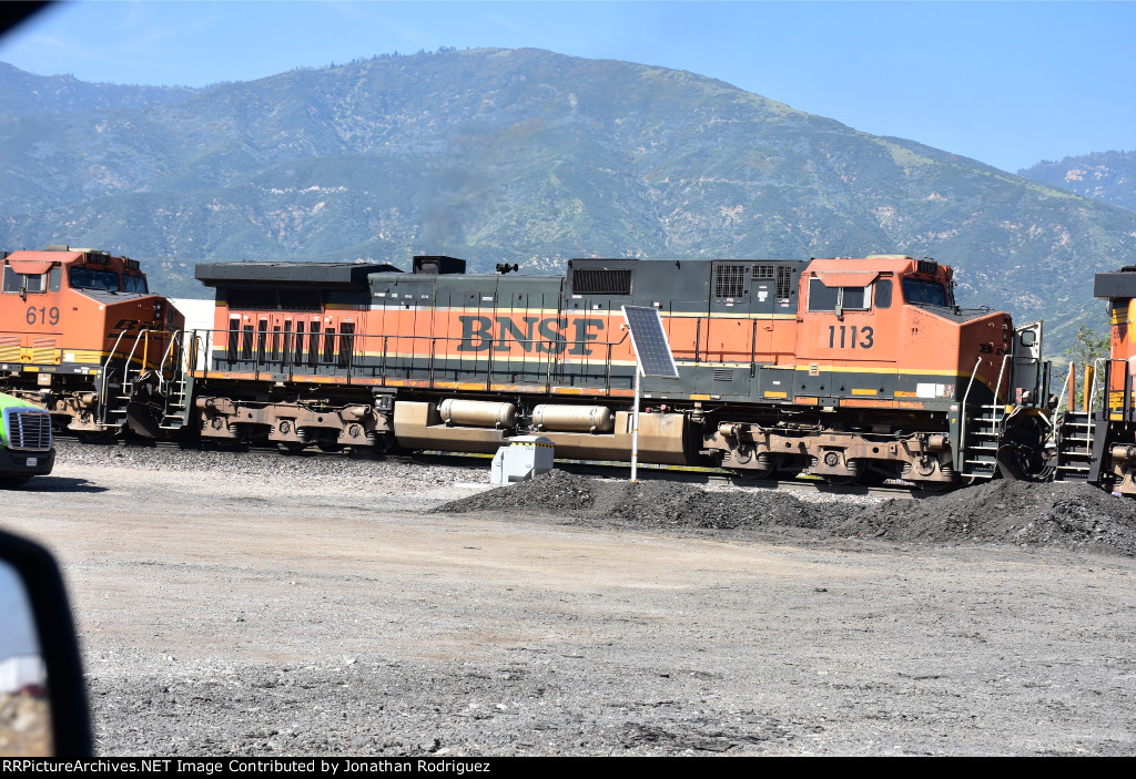 BNSF 1113